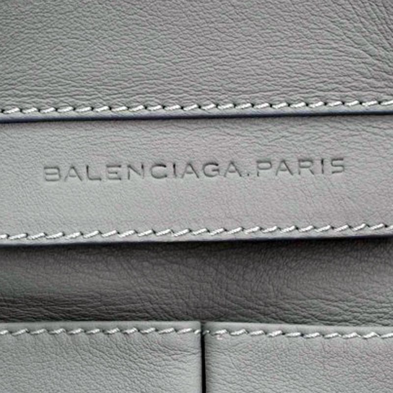 Authentifier les sacs Balenciaga